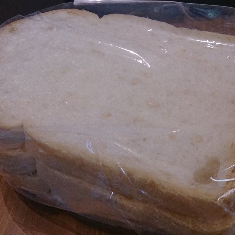 マニトバブレッド半斤(ラ・タヴォラ・ディ・オーヴェルニュ)