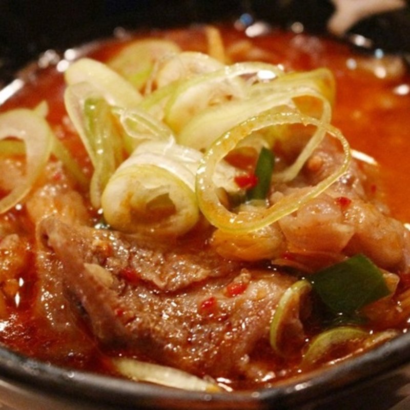 牛すじ煮込み(居酒屋マーモルズ)