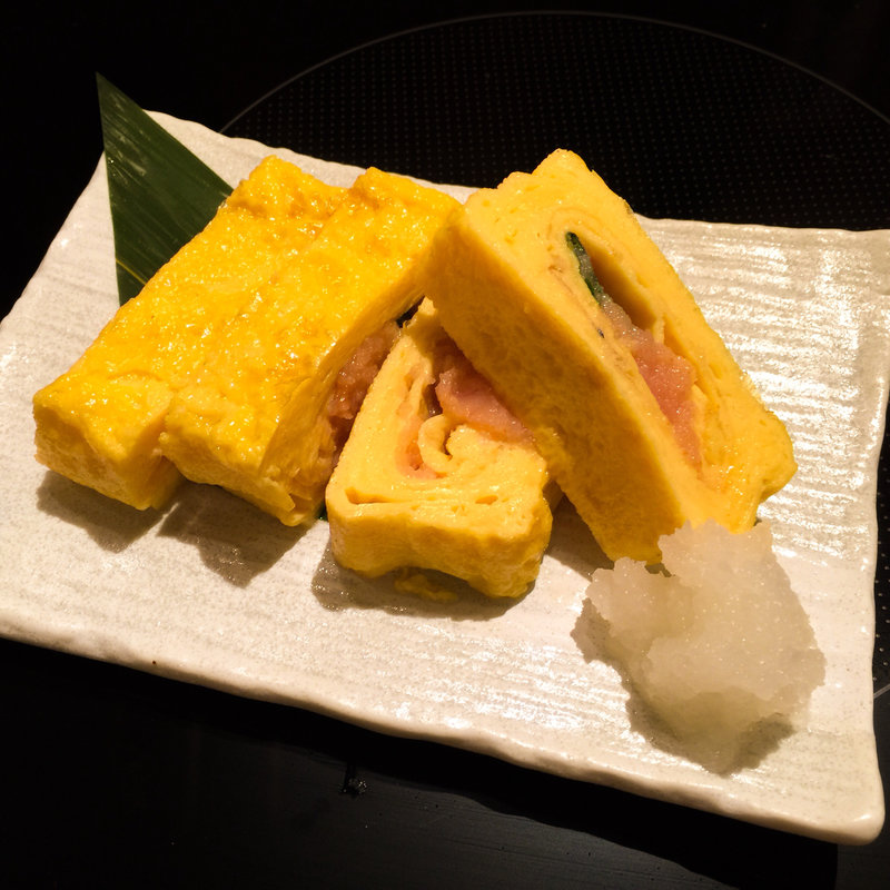 華味卵使用の明太玉子焼(水たき料亭 博多華味鳥 西中洲店)