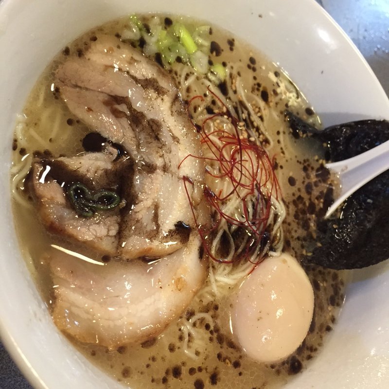 味道塩豚骨ラーメン(花みずき)