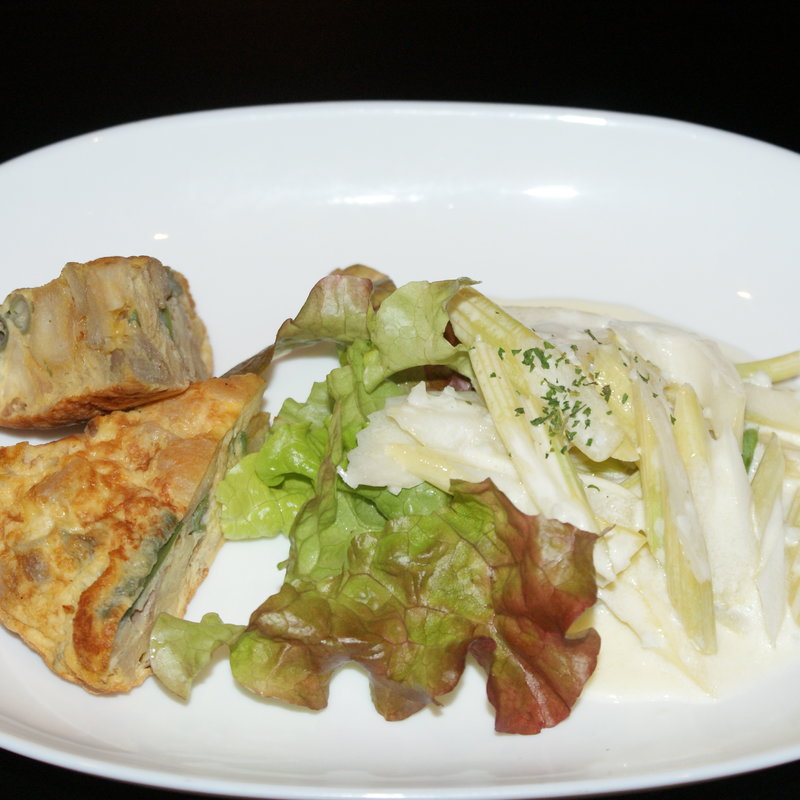 チーズ入りスペインオムレツ(エル　ベベドール新橋店)