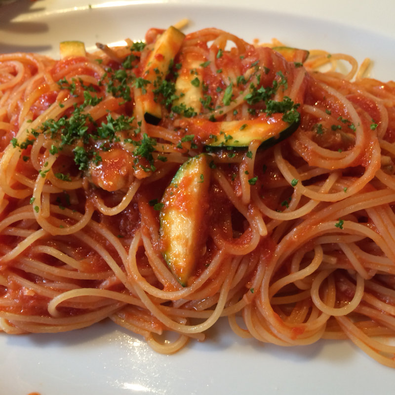 アサリとズッキーニのトマトソースパスタ(大盛)(松濤 Mar)