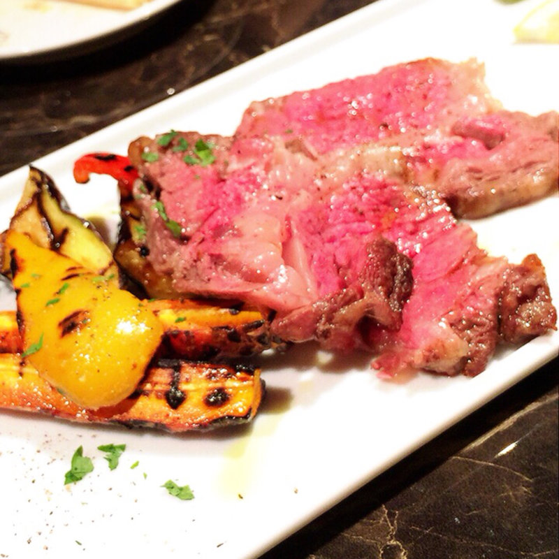 和牛熟成肉ロース肉のグリル 120g(グルメドクターイタリアン)