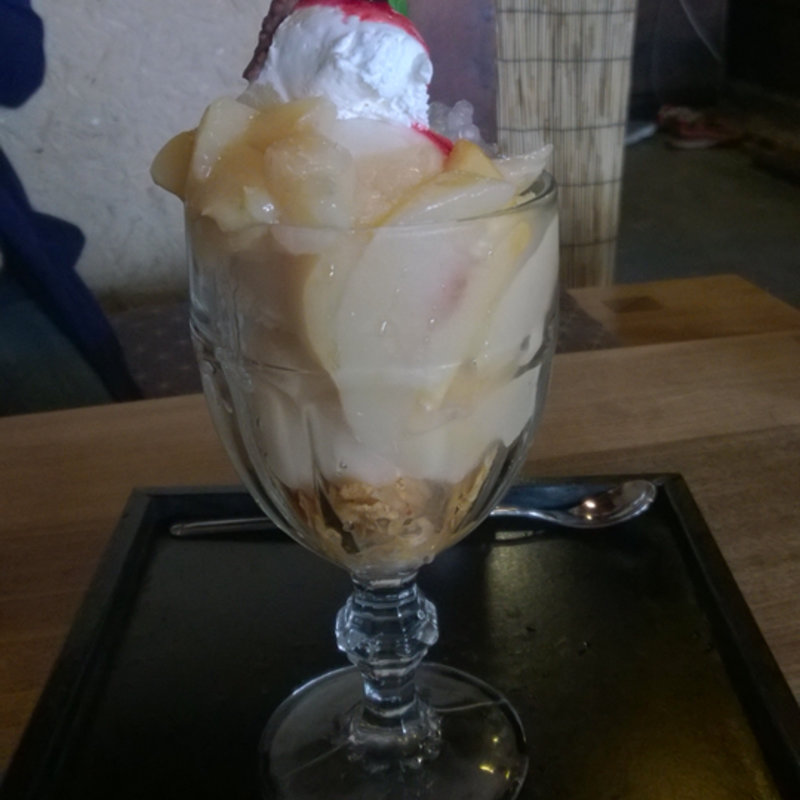 桃のフローズンパフェ(三宅商店)