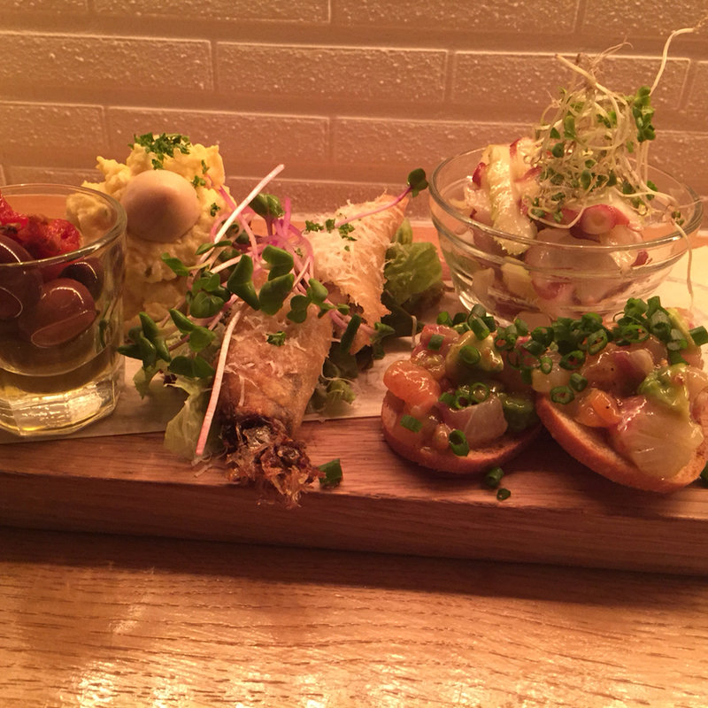 前菜盛り合わせ（2名分）(錨屋 （無国籍ビストロ錨屋Ikariya）)