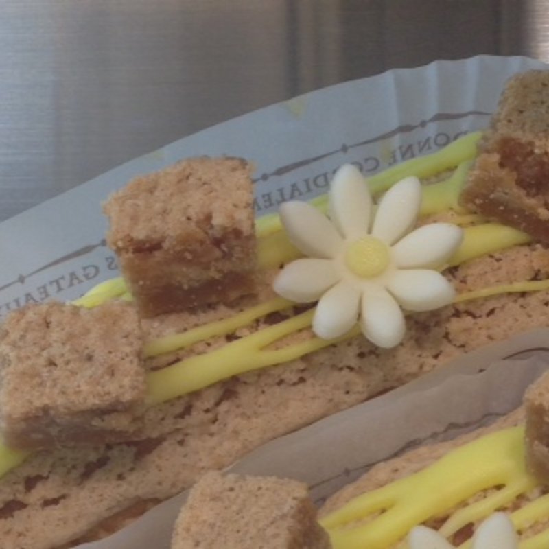 エクレールキャラメル(パティスリー　ソワール)