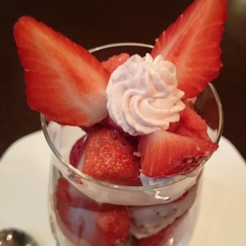 あまおうパフェ(あんくる )