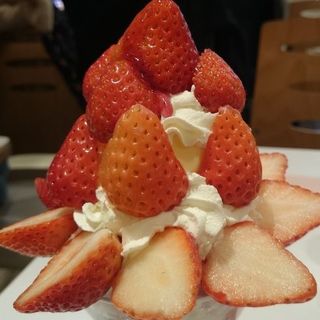 ストロベリーパフェ(果実園 東京店 )