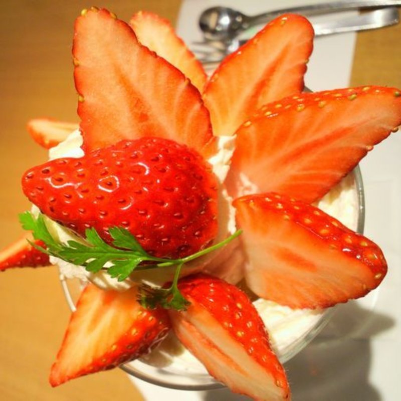 いちごパフェ(京橋千疋屋 東京駅一番街店)