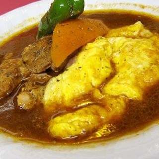 チキンとチーズオムレツのカレー(スープカレー カムイ本店)