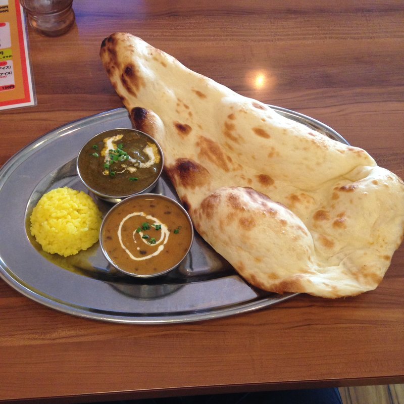 ほうれん草チキンと豆カレー(インドレストラン＆バー メラ)