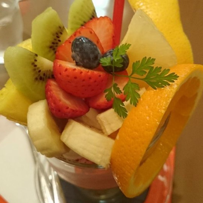 フルーツパフェ