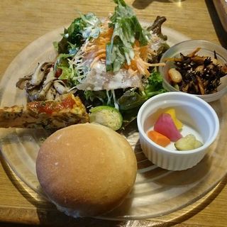 サラダセット(二葉カフェ)