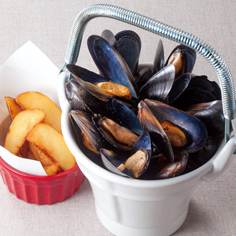 ムール貝のブリュッセル風バケツ蒸し (ANCORA お茶の水店 （アンコーラ）)