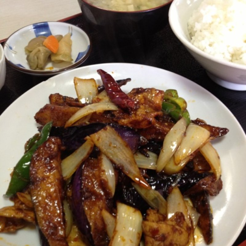 鶏肉入り麻婆茄子定食(津湘苑)