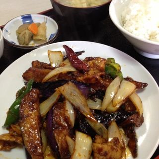 鶏肉入り麻婆茄子定食(津湘苑)