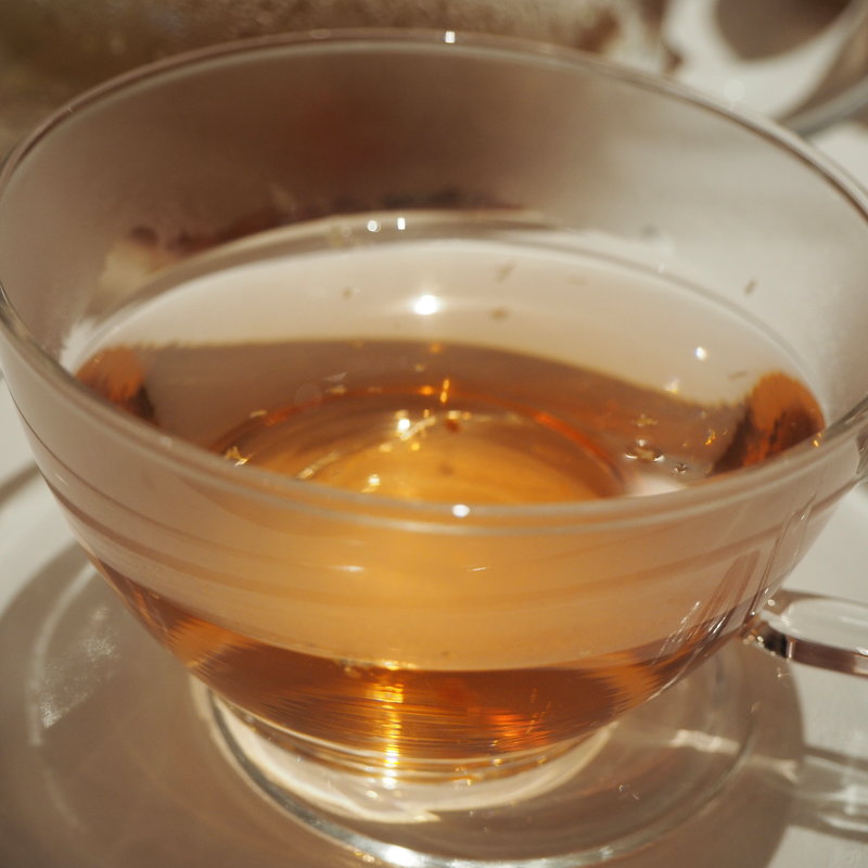 きれいになれるハーブティー(Ken Adonis)