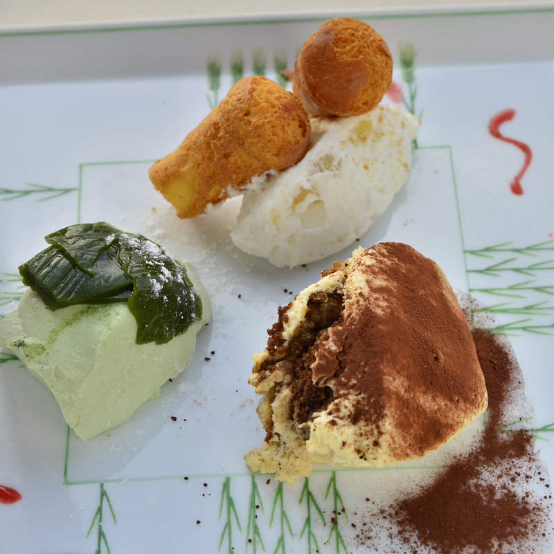 ドルチェ盛り合わせ(Trattoria la Eterna（トラットリア・ラ・エテルナ）)