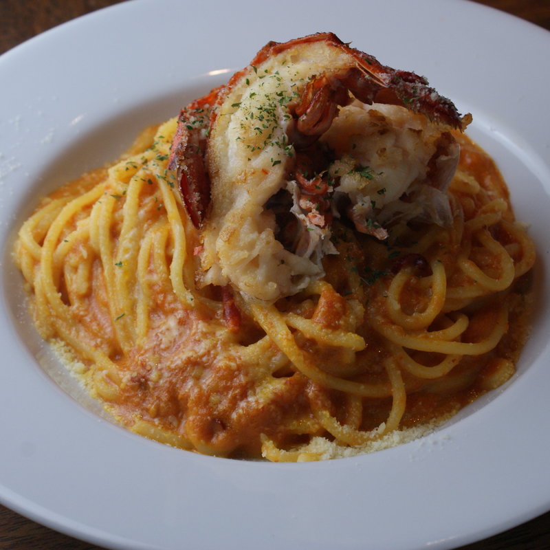 オマール海老のトマトクリームパスタ(クラブハウス エニ)