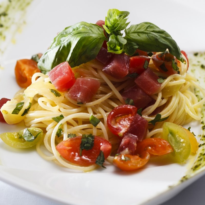 マグロとフレッシュトマトのスパゲッティーニ(エノテカノリーオ)