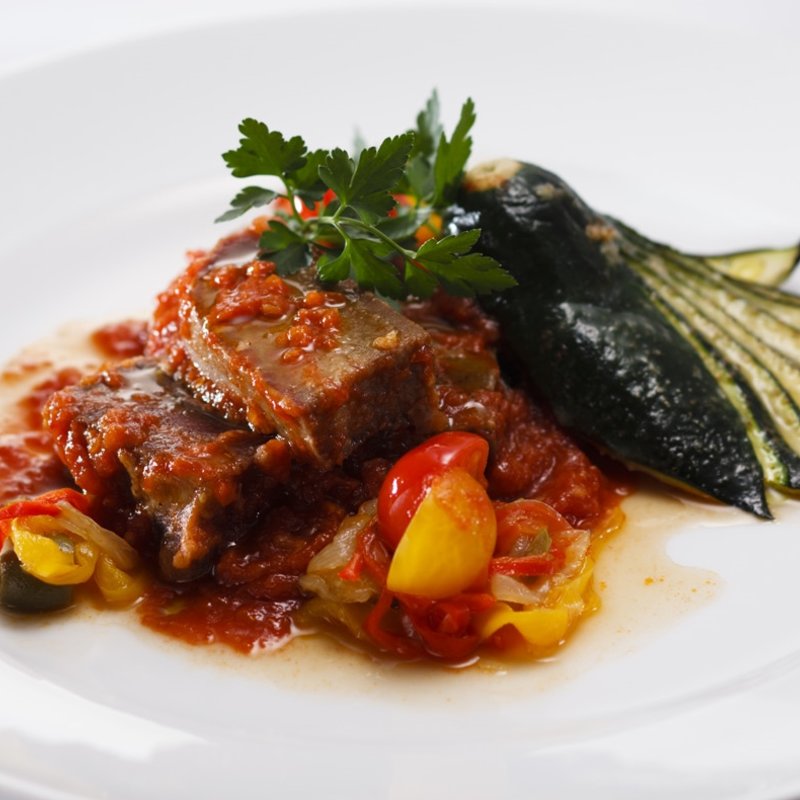 やわらかい牛舌のソテー　アラビアータソース(エノテカノリーオ)