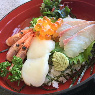 海鮮丼(昭恋館 よ志のや )
