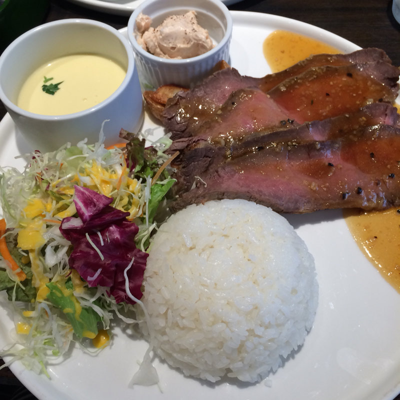 ローストビーフプレート(俺のフレンチイタリアンOMORI)