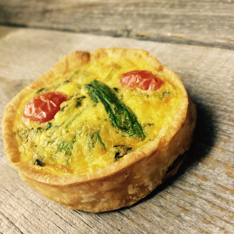 ほうれん草とトマトのキッシュ(ますだ製パン )