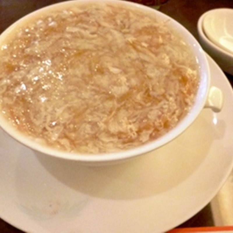 帆立の貝柱と卵白入りふかひれのスープ(華正楼)