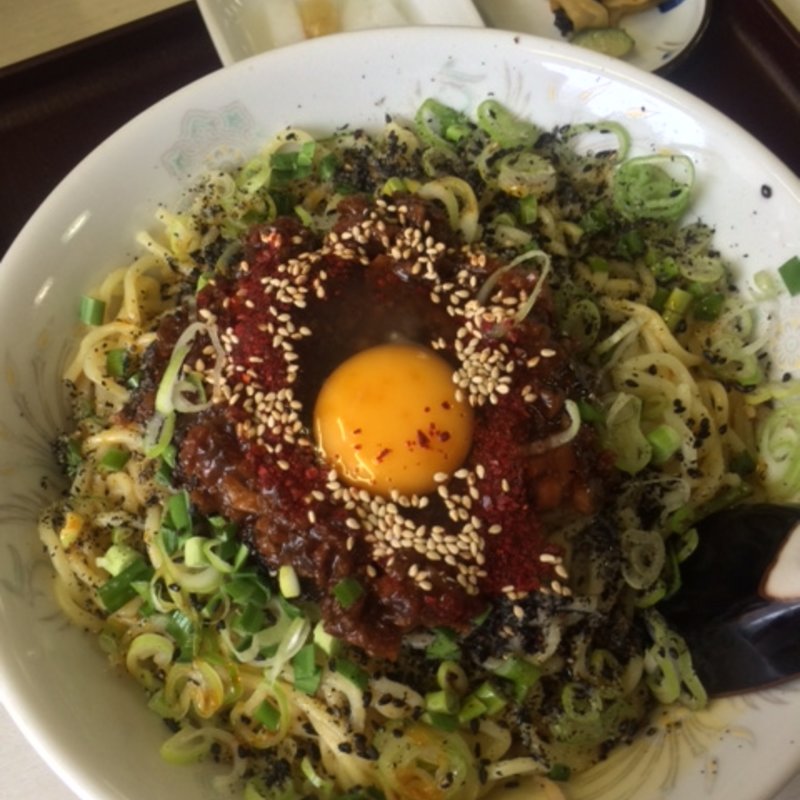 汁なし担々麺 (津湘苑)