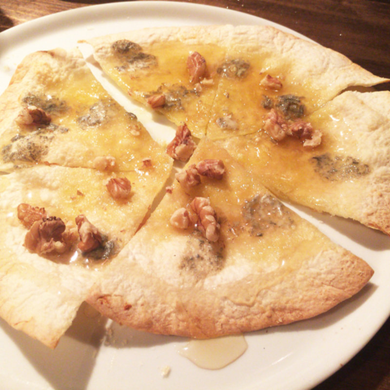 ゴルゴンゾーラとハチミツのPIZZA(バール・タッチョモ)