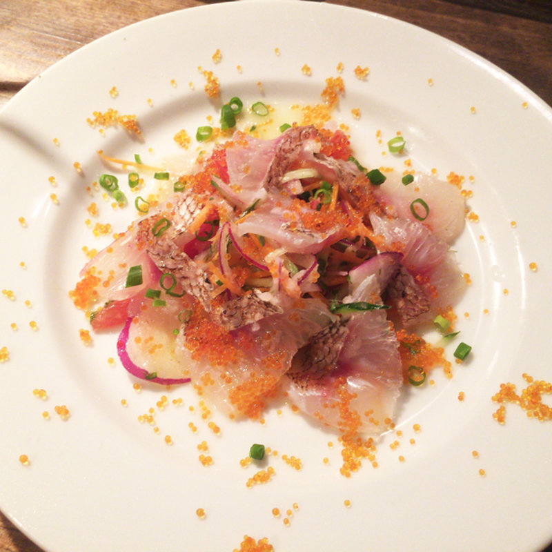 スズキのカルパッチョ(バール・タッチョモ)