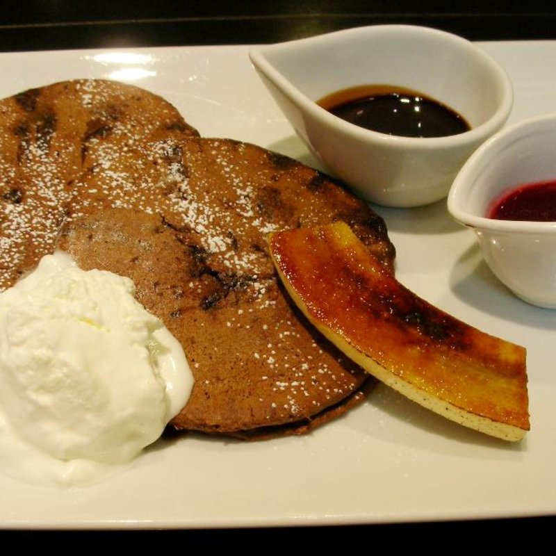 ショコラのパンケーキ(ドリンク付き)(Paul Bassett 渋谷ヒカリエ ShinQs店 （ポールバセット）)