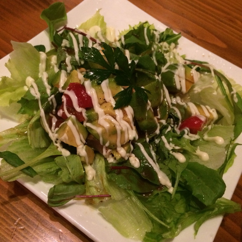 ささみとアボカドのサラダ(ちゃぼ)