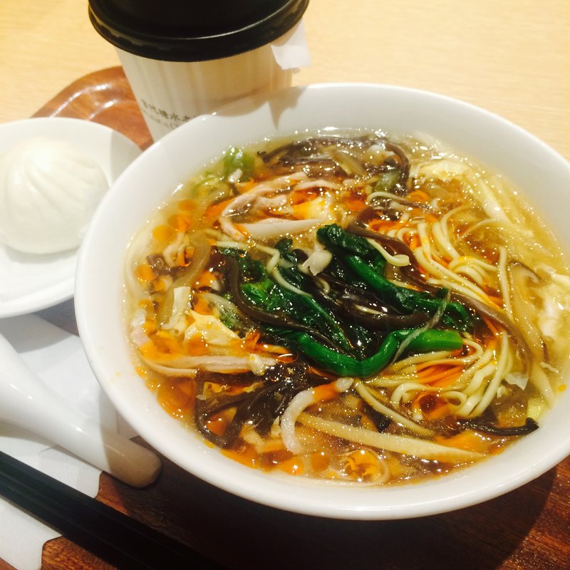 スーラータンメン(粥茶館 糖朝 東京ミッドタウン店)