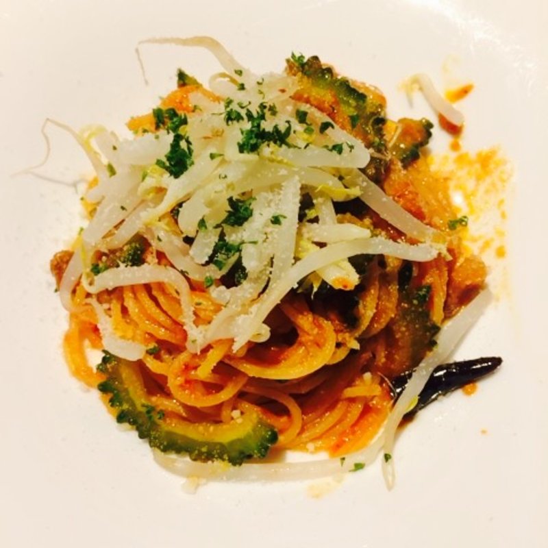 豚肉とゴーヤのアラビアータ(ボングウ・ノウ （bongout noh）)