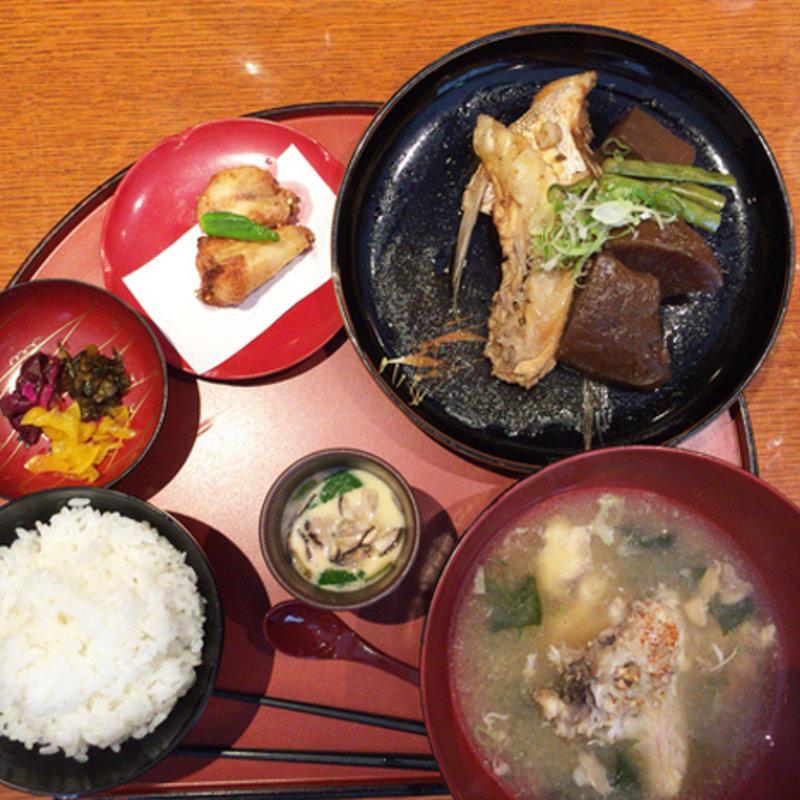 鯛カマの煮付け定食(七福 ゑびす )