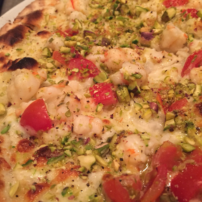 エビとピスタチオとレモンソースのピッツァ(コルレオーネ )