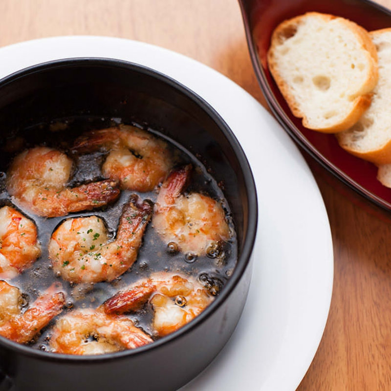 ぷりぷりエビと3種きのこのアヒージョ(ヴィットリア )