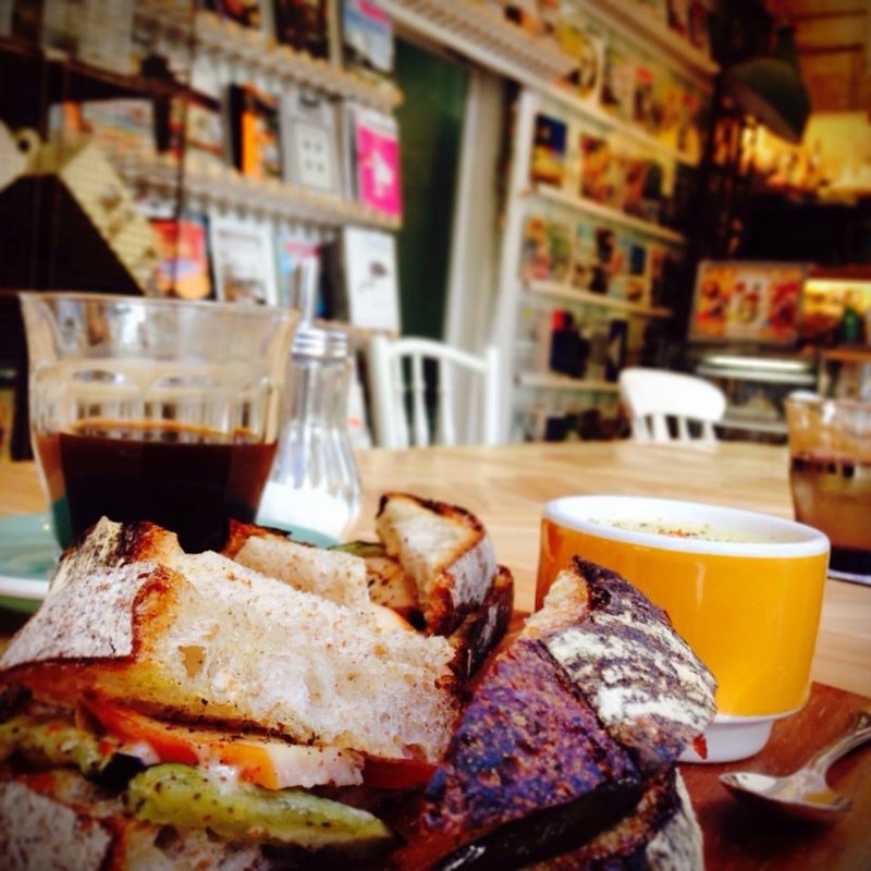 パニーニ(INTERIOR BOOKWORM CAFE)