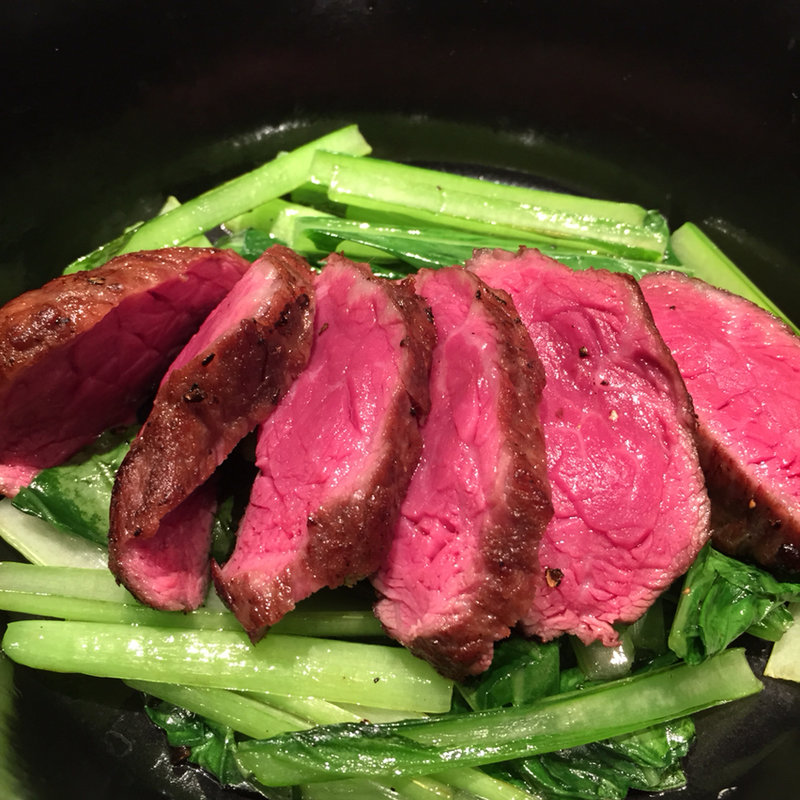 ステーキ(サカナの中勢以 （サカナノナカセイ）)