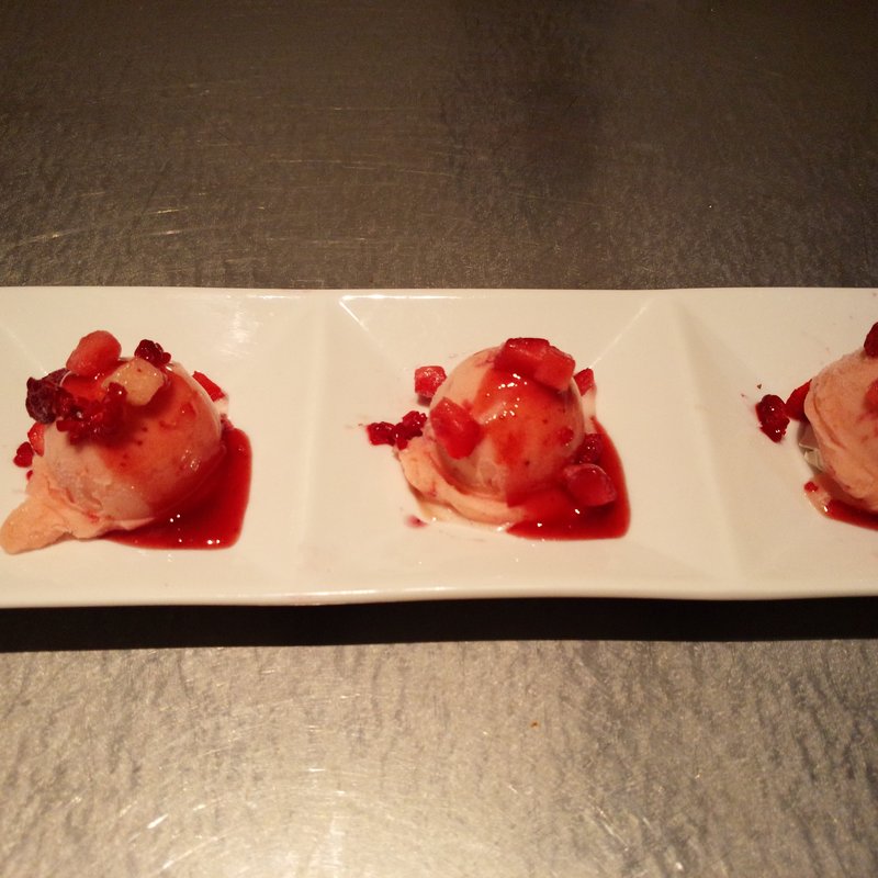 ジェラート盛り合わせ（イチゴ）(ビバパスタ )