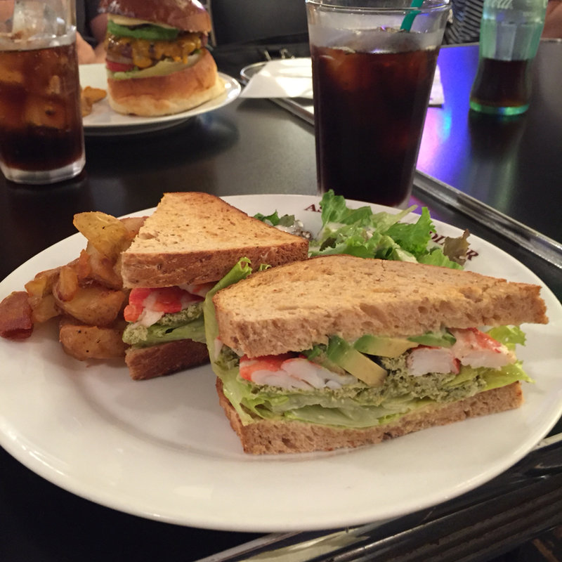 SANDWICHES シュリンプとアボカド(エーエス クラシックス ダイナー KOMAZAWA)