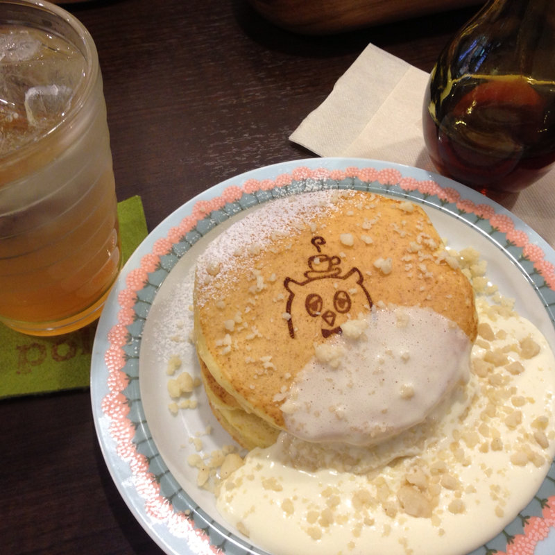 トッピングが選べるパンケーキ(カフェ&雑貨ポッロ)