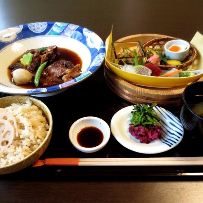 旬彩桶膳(懐石料理 徳)