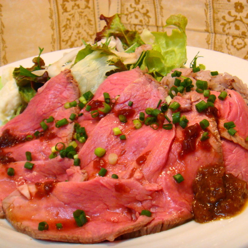 和牛ローストビーフご飯(カフェ マリオシフォン)