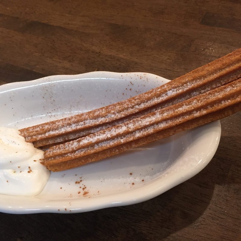 シナモンチュロス(カフェ マリオシフォン)