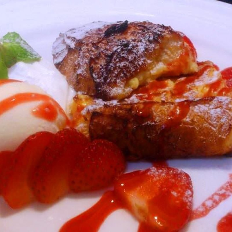 フレンチトースト　ストロベリー(カフェ マリオシフォン)