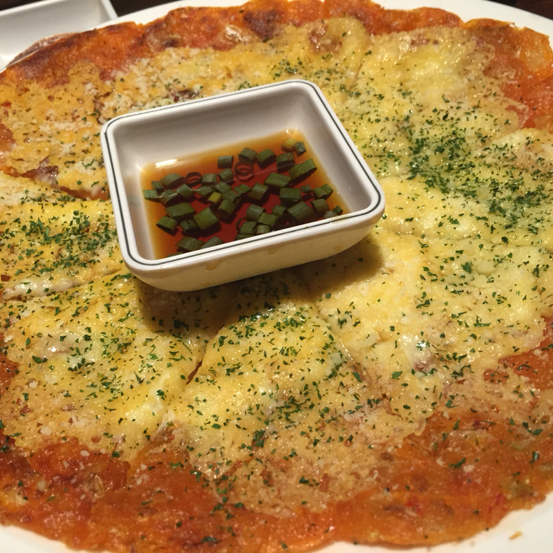 キムチチーズ入りチヂミ(韓国家庭料理 トマト （カンコクカテイリョウリトマト）)