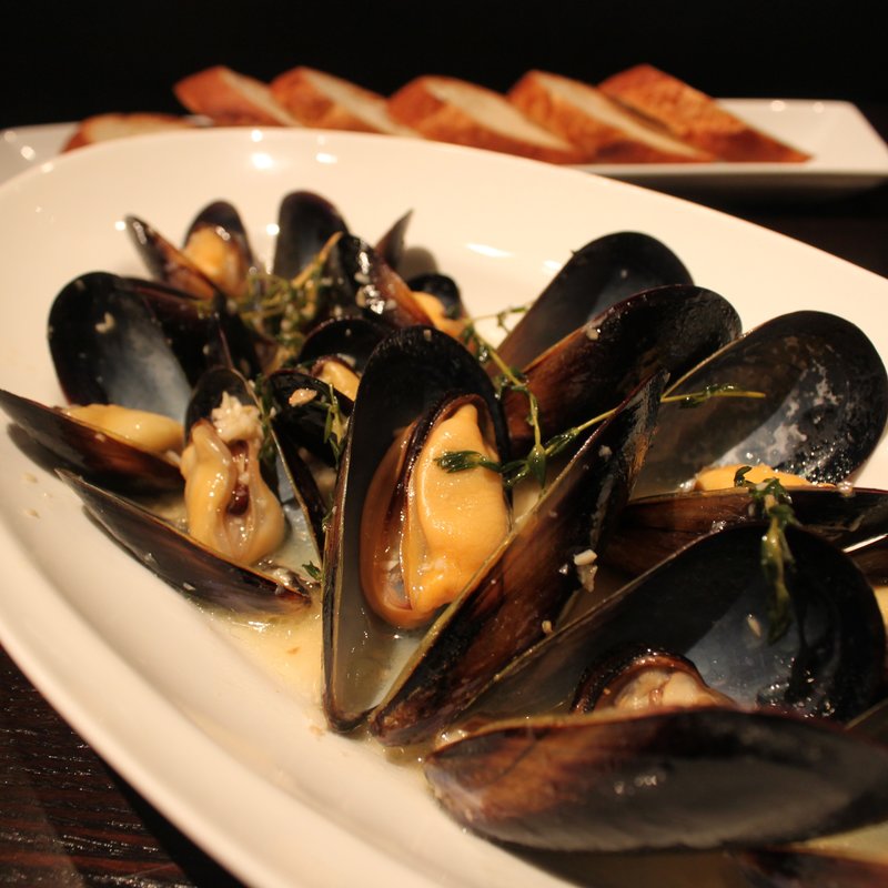 ムール貝の白ワイン蒸し(五色 （ゴシキ）)